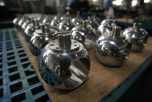 高(gao)壓偏心半球(qiú)閥安裝注事(shi)事項